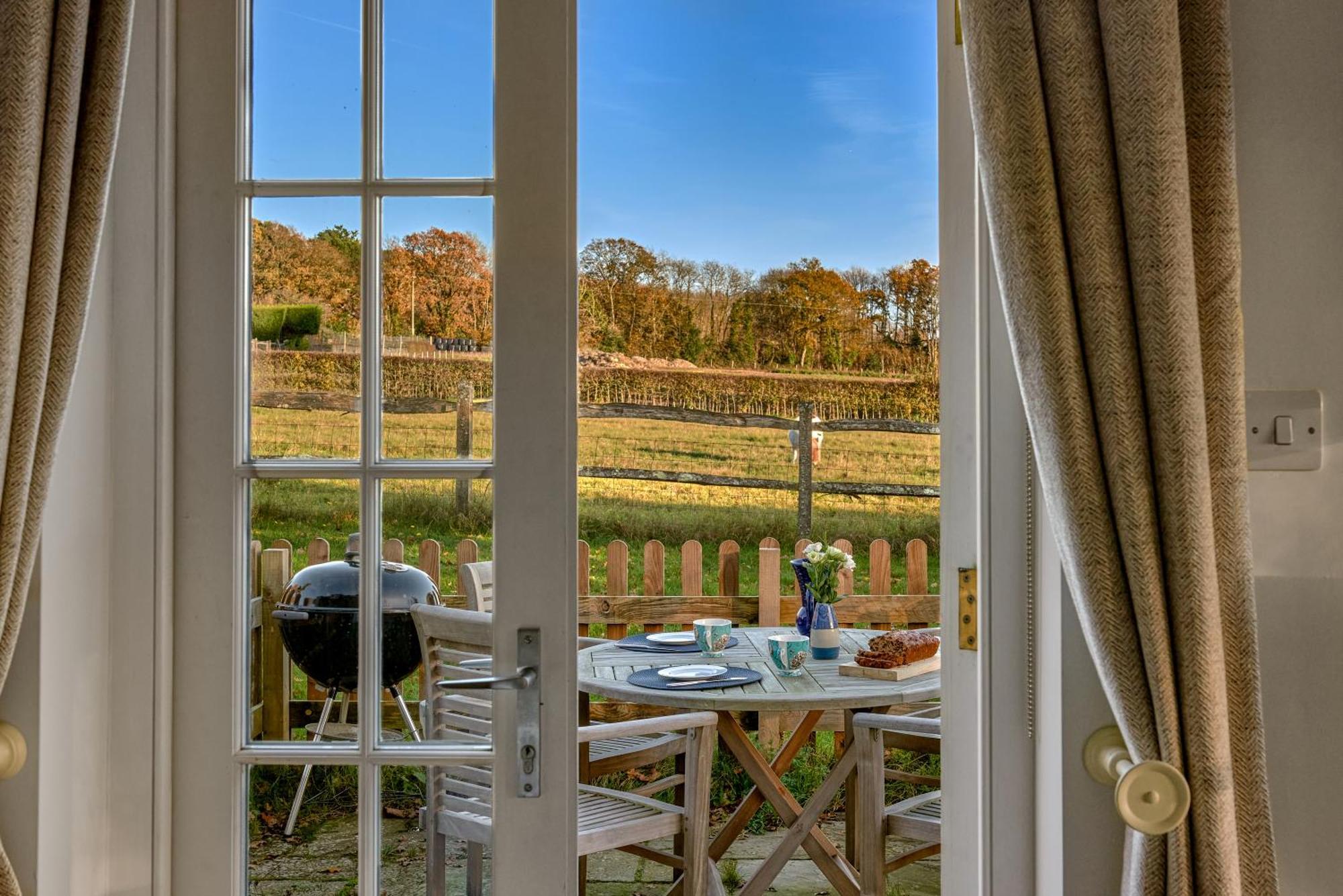 Garden Flat Near Goodwood With Stunning Views Apartment Petersfield Exterior photo